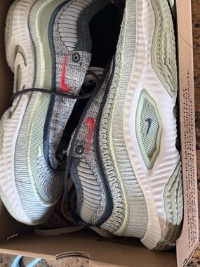 Nike Men's Athletic Shoes in Light Green, Gray and Red Swoosh